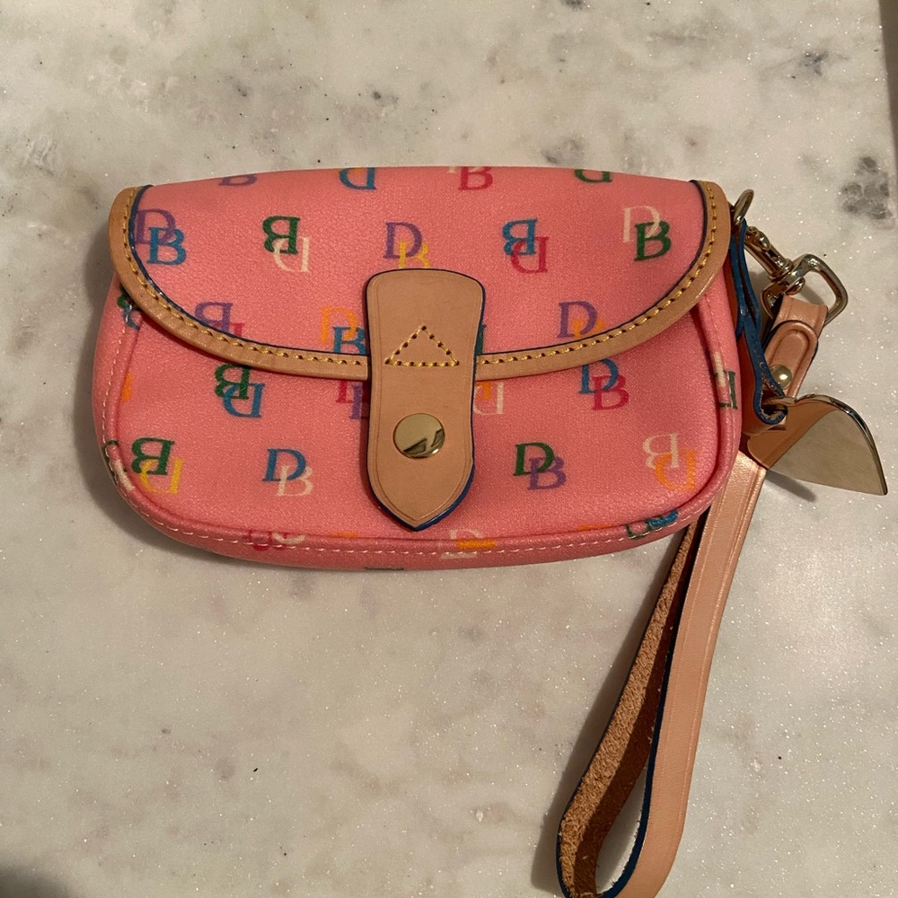 Dooney & Bourke wristlet